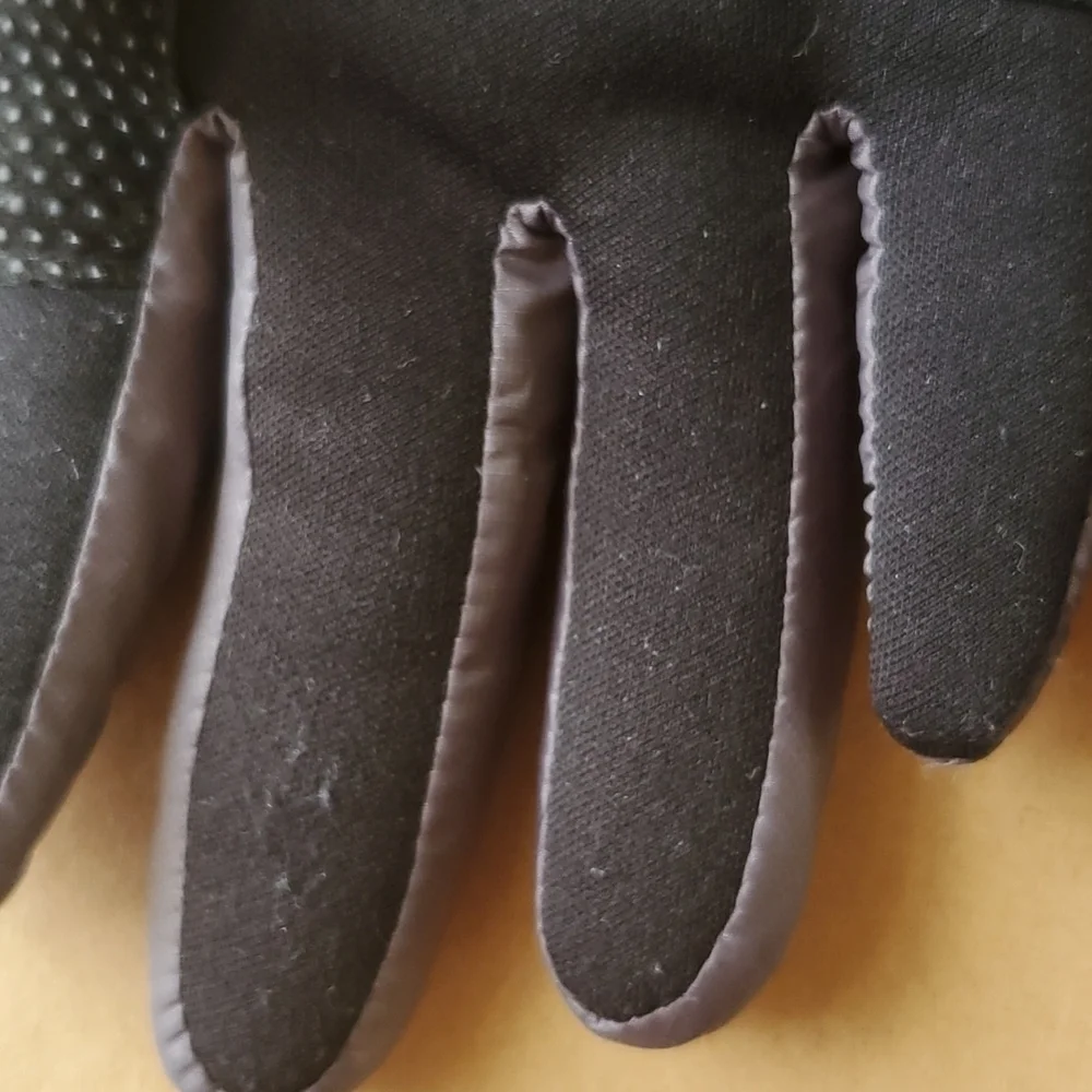 HEAD  black / gray windproof gloves Size small sherpa like lining . EUC
